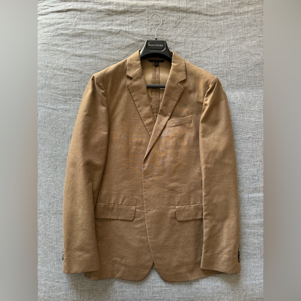 Banana Republic Linen Men’s Suit